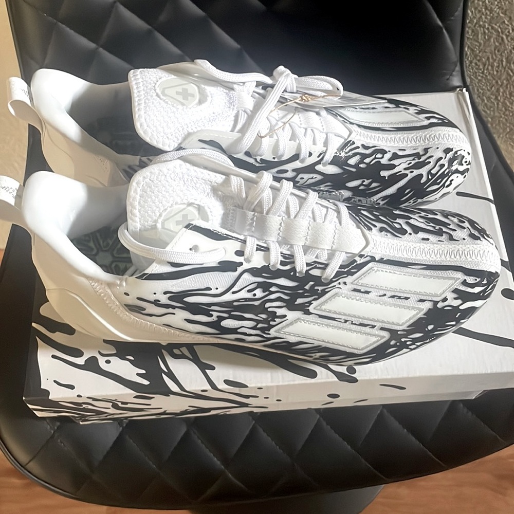 Adidas Adizero 12.0, size 10, color black and white